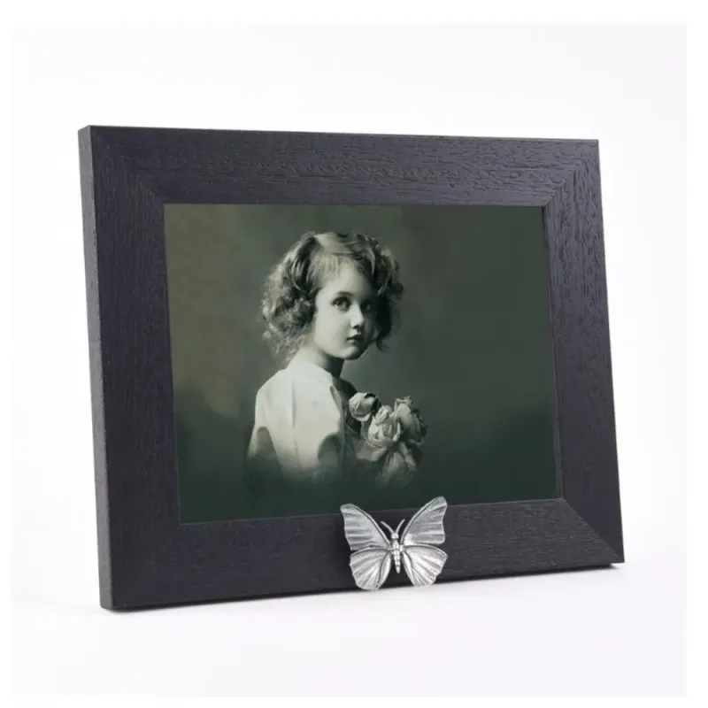 Fotolijst met zwart kader + Vlinder urn