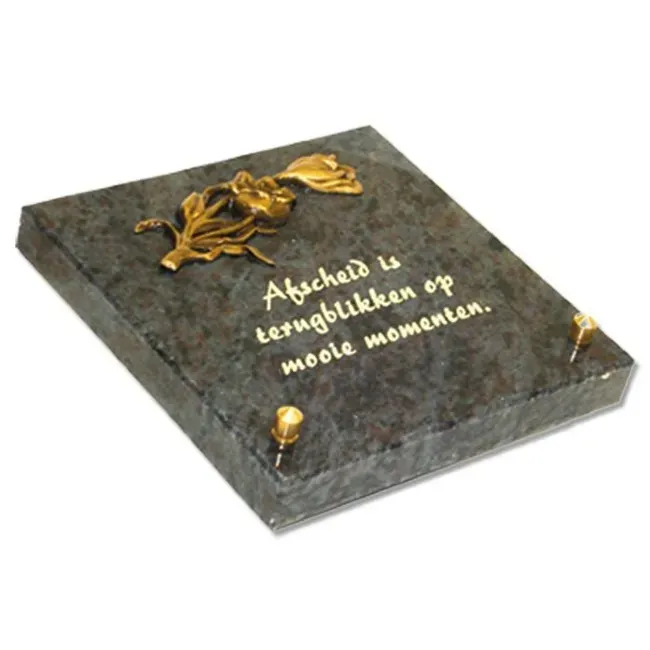 Gedenksteen 15x15cm + bronzen bloemen