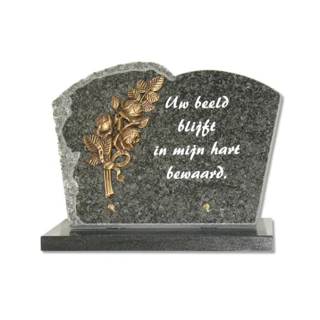 Gedenksteen 30x32cm op sokkel met bronzen bloemen