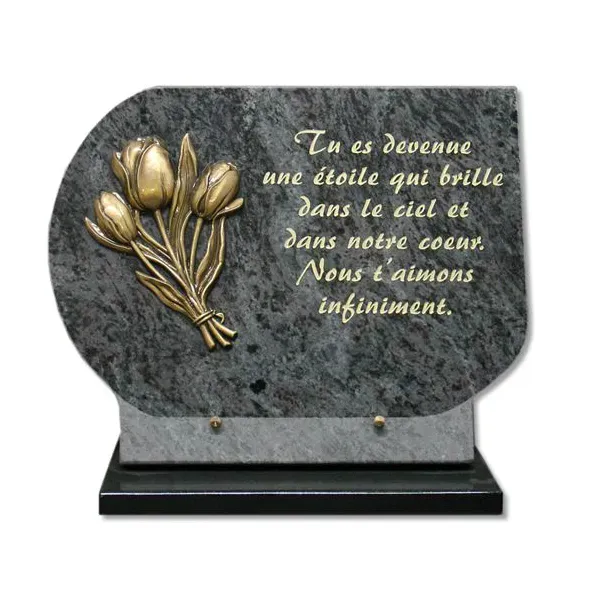 Gedenksteen 30x40cm met bronzen tulpen en gebogen zijde