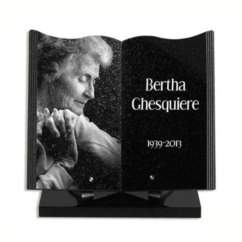 Gedenkmonument Boek 35x30cm: tekst + laserfoto persoon