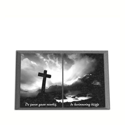 Gedenkplaat Boek 20x30cm: tekst en laserfoto volledig dekkend