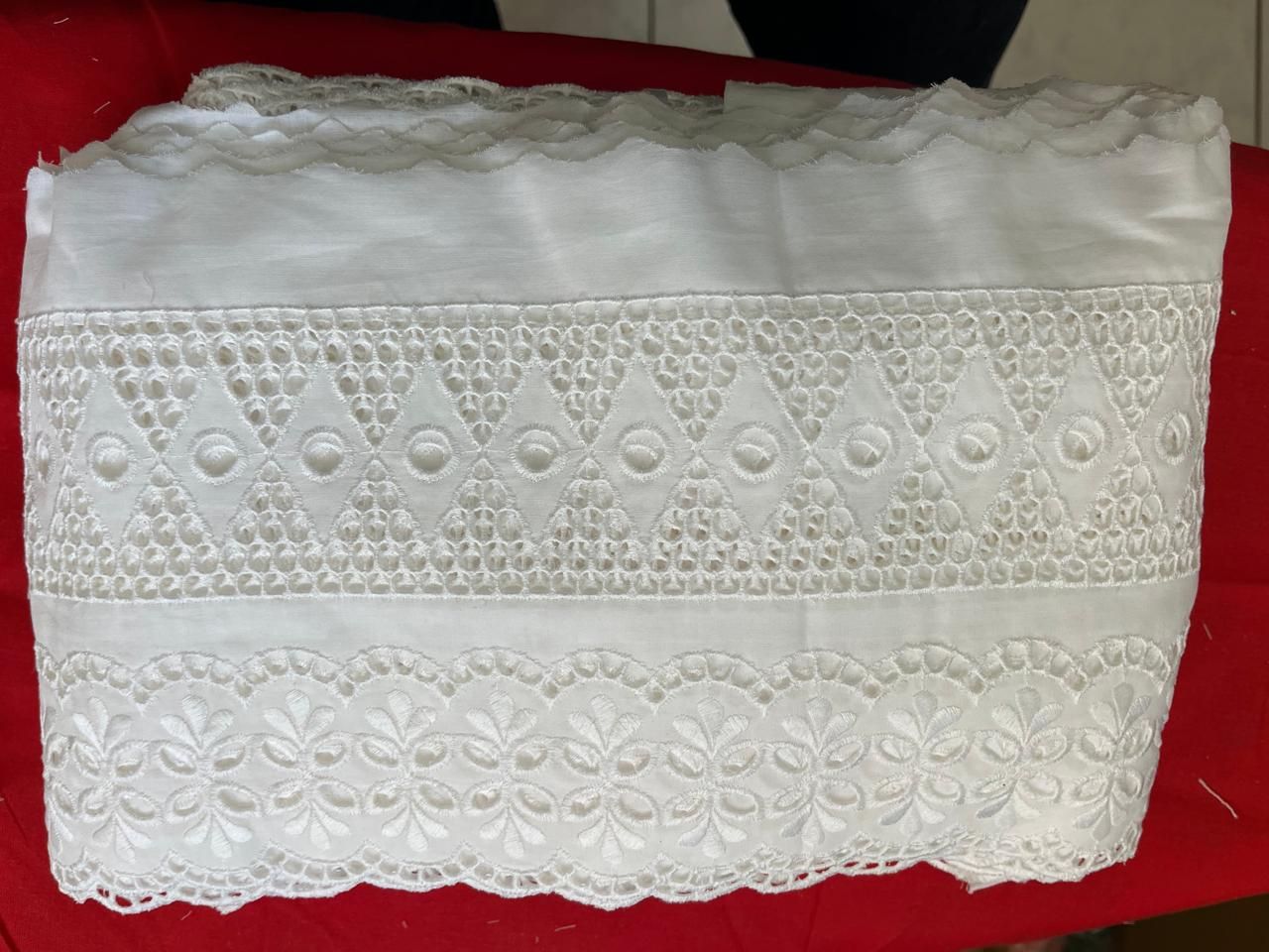 Bande brodée lam1626