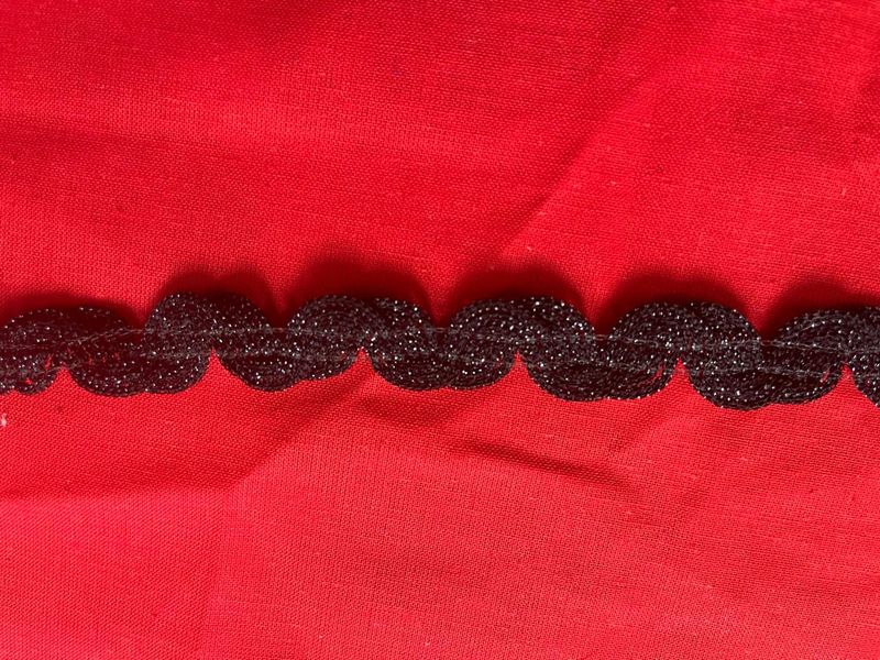 Galon serpentin noir