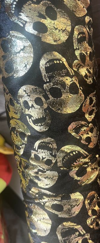 Tête de mort, polyester