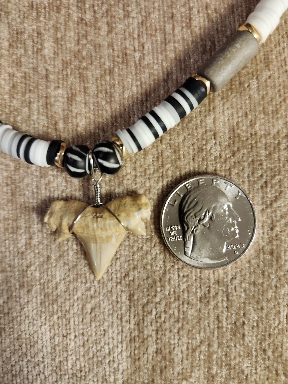 #3a Fossil Necklace Fimo Black and White