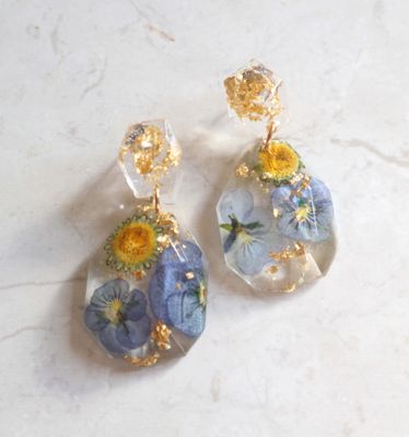 Pendientes de resina