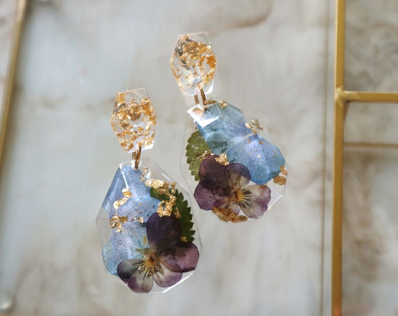 Pendientes de resina