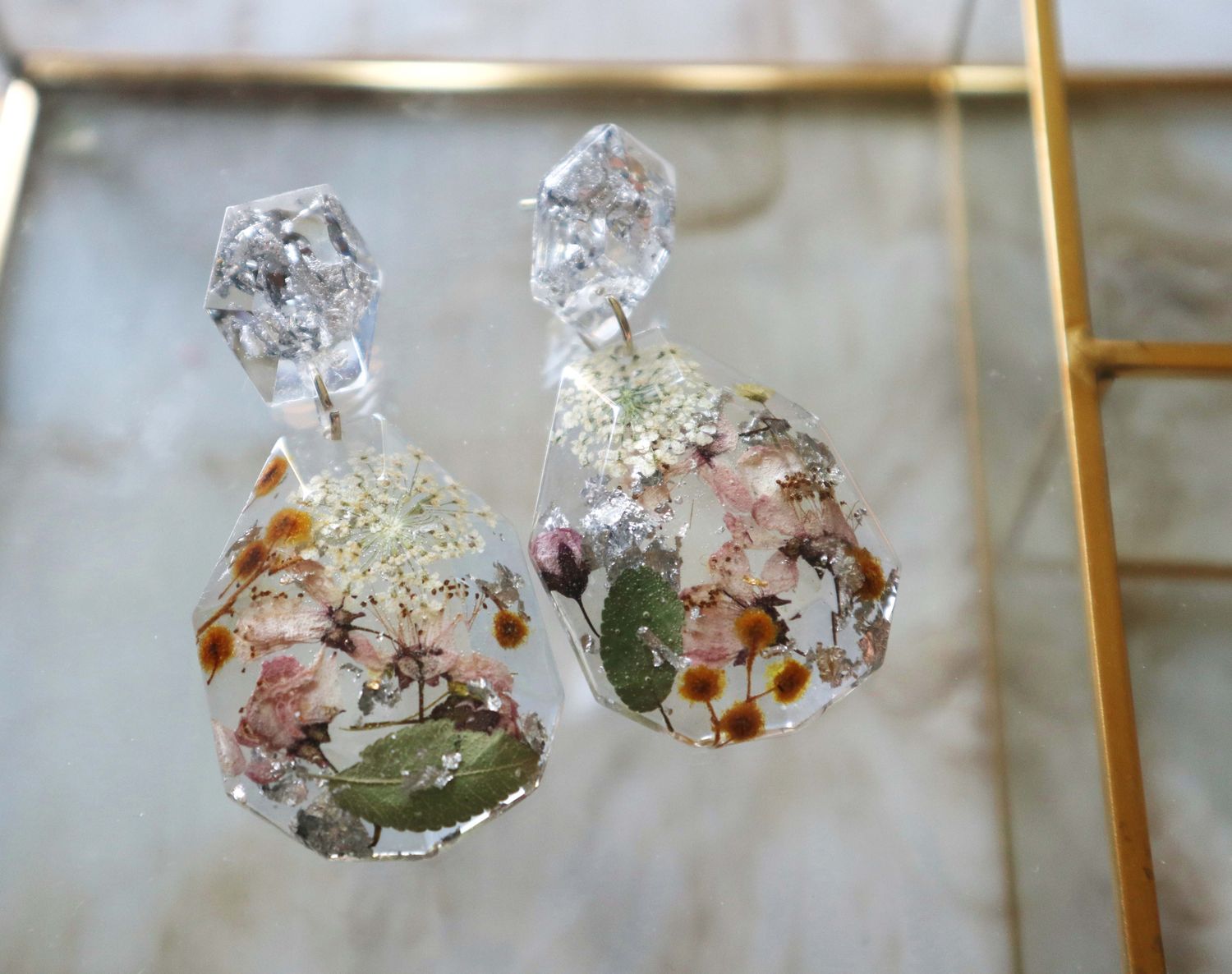 Pendientes de resina