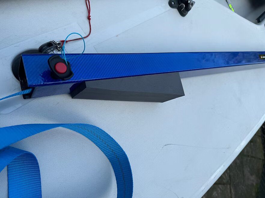 Solo Dinghy Strap Strut for towing