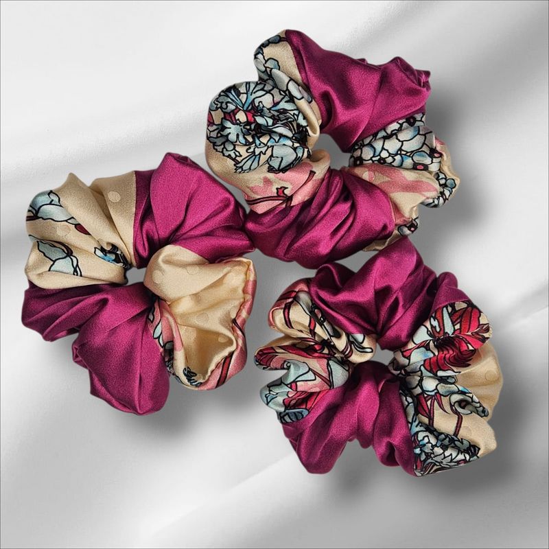 Jedwabna gumka scrunchie- Fuksja wzór
