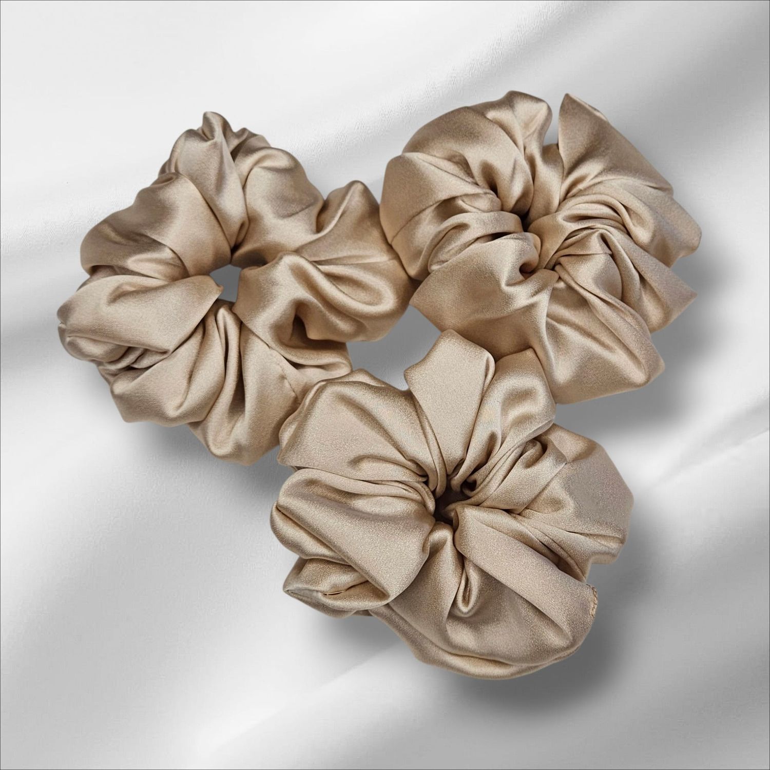 Jedwabna gumka scrunchie- Szampańska/jasny beż