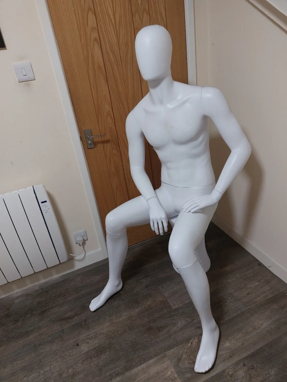 Seated Full Male Matt Egg Head Mannequin