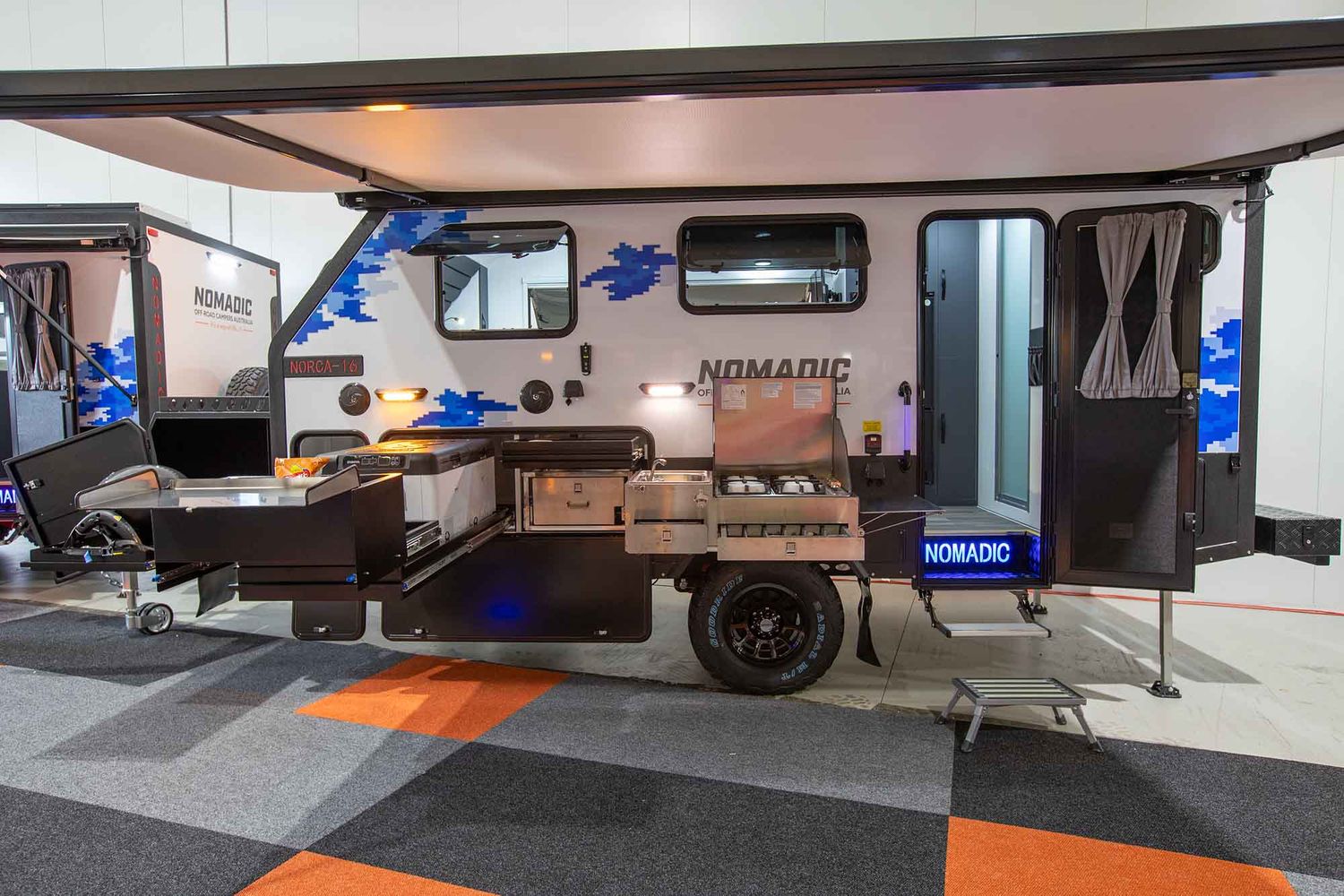 NOCA-16 Hybrid Caravan for Couples