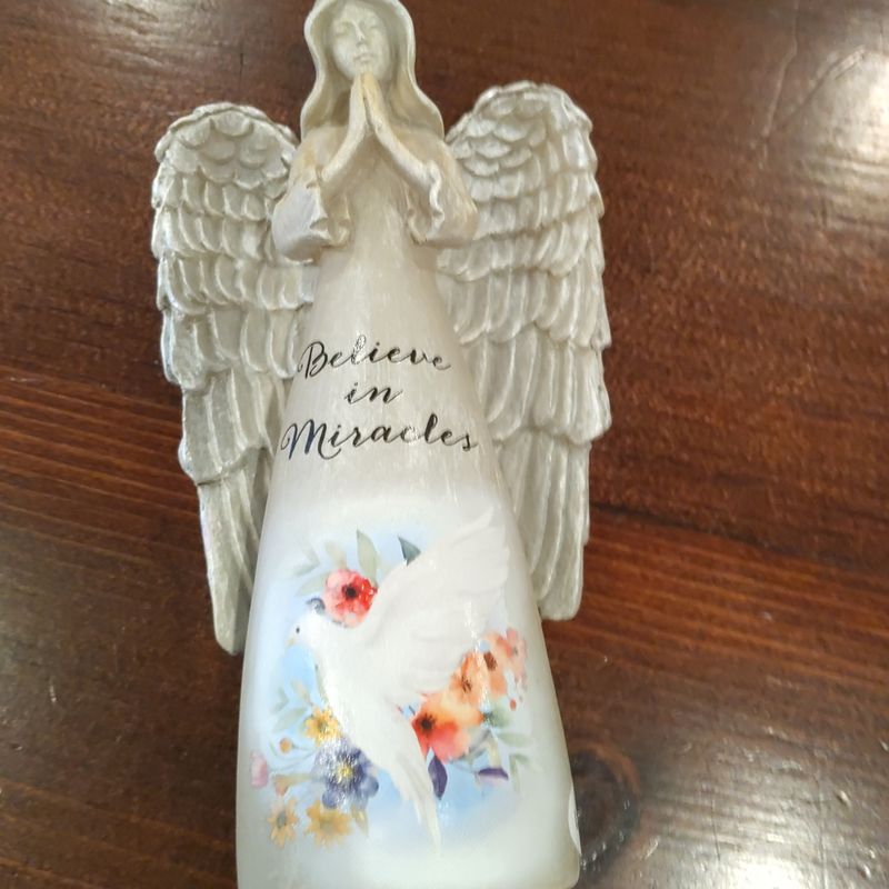 Believe in Miracles Light up Angel
