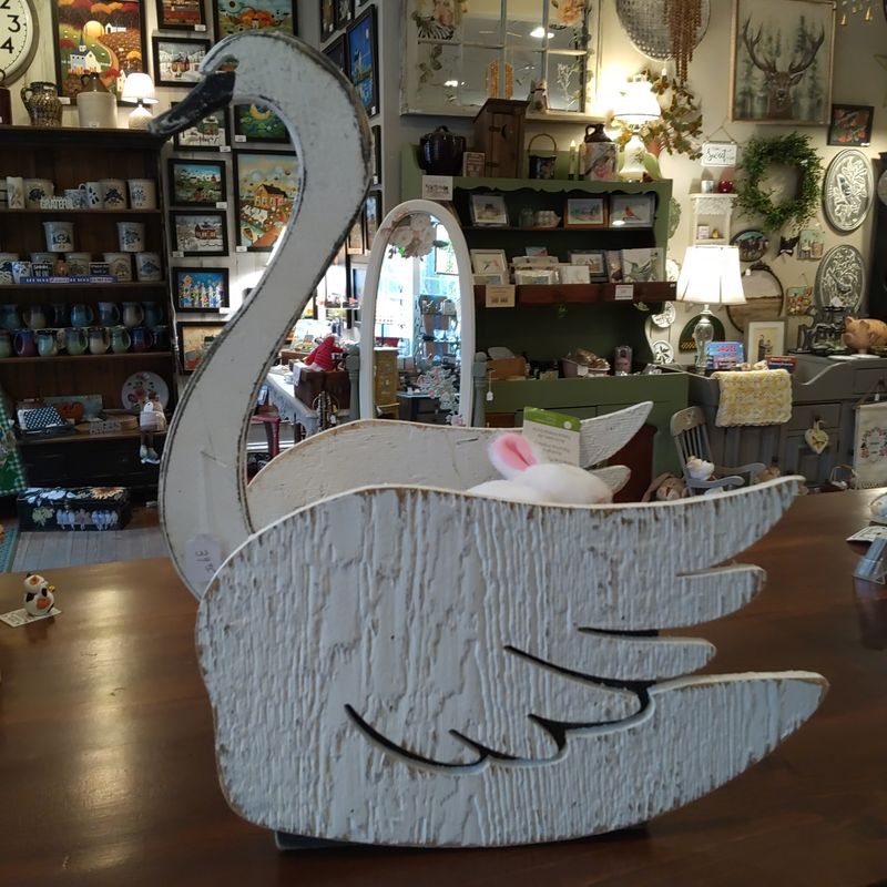 White Wooden Swan With Storage Box