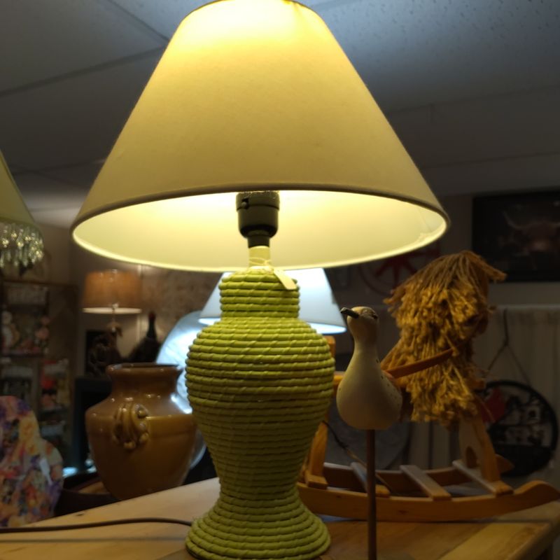 Lamp Medium Green Rope