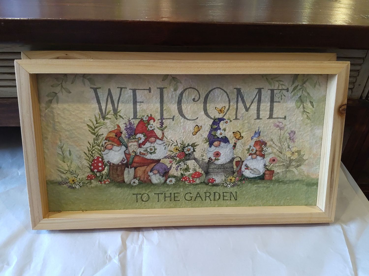 Welcome To The Garden Textured