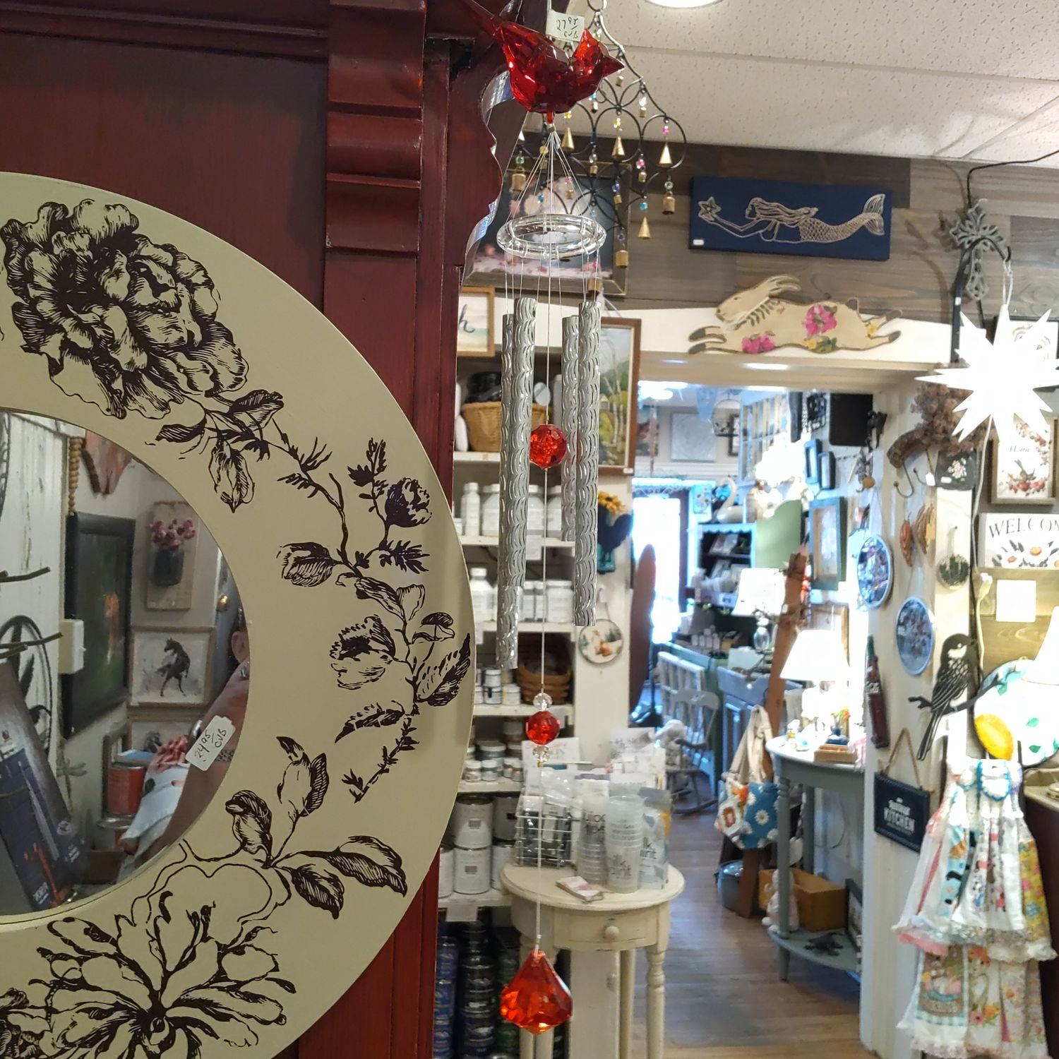 Red Bird Wind Chimes