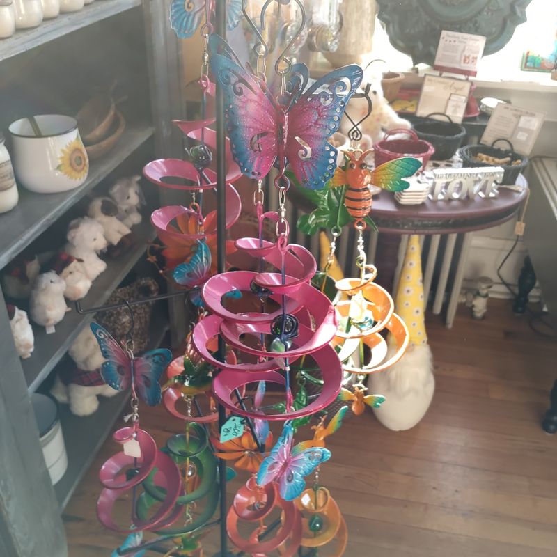 Butterfly Wind Spinner Pink 