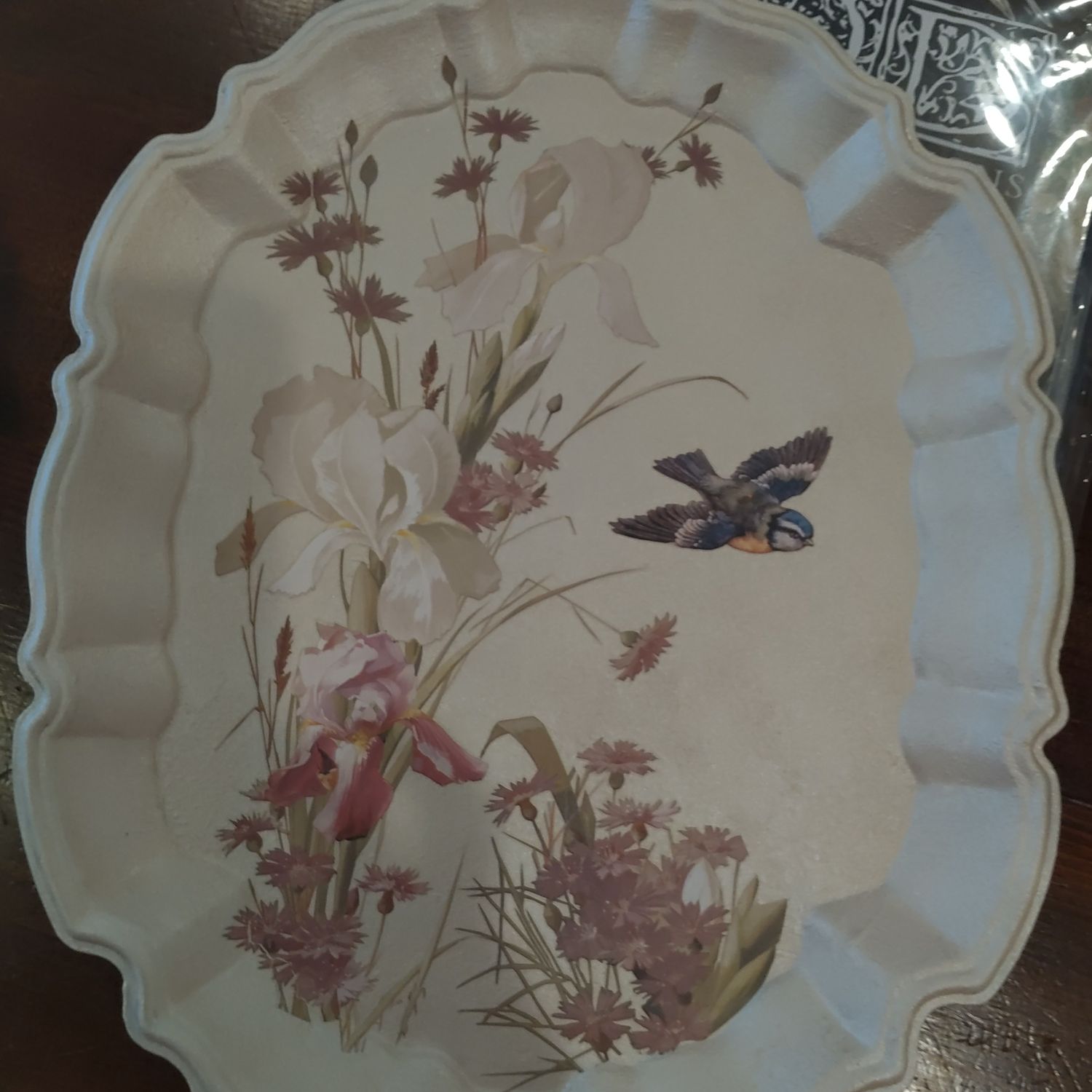 Kc Floral Tin With Bird
