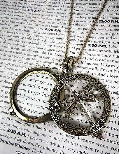 Dragonfly 6x Magnifier Glass Top - Necklace Design Dragonfly 6x Magnifier Glass Top - Necklace Design