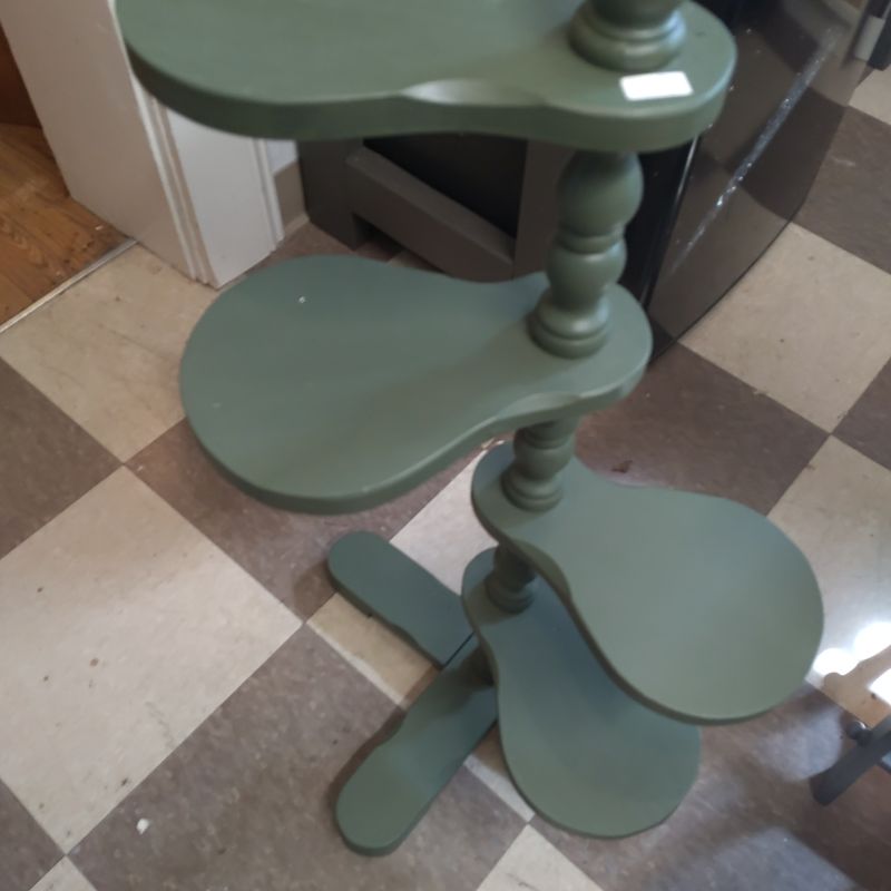 Green Shelves