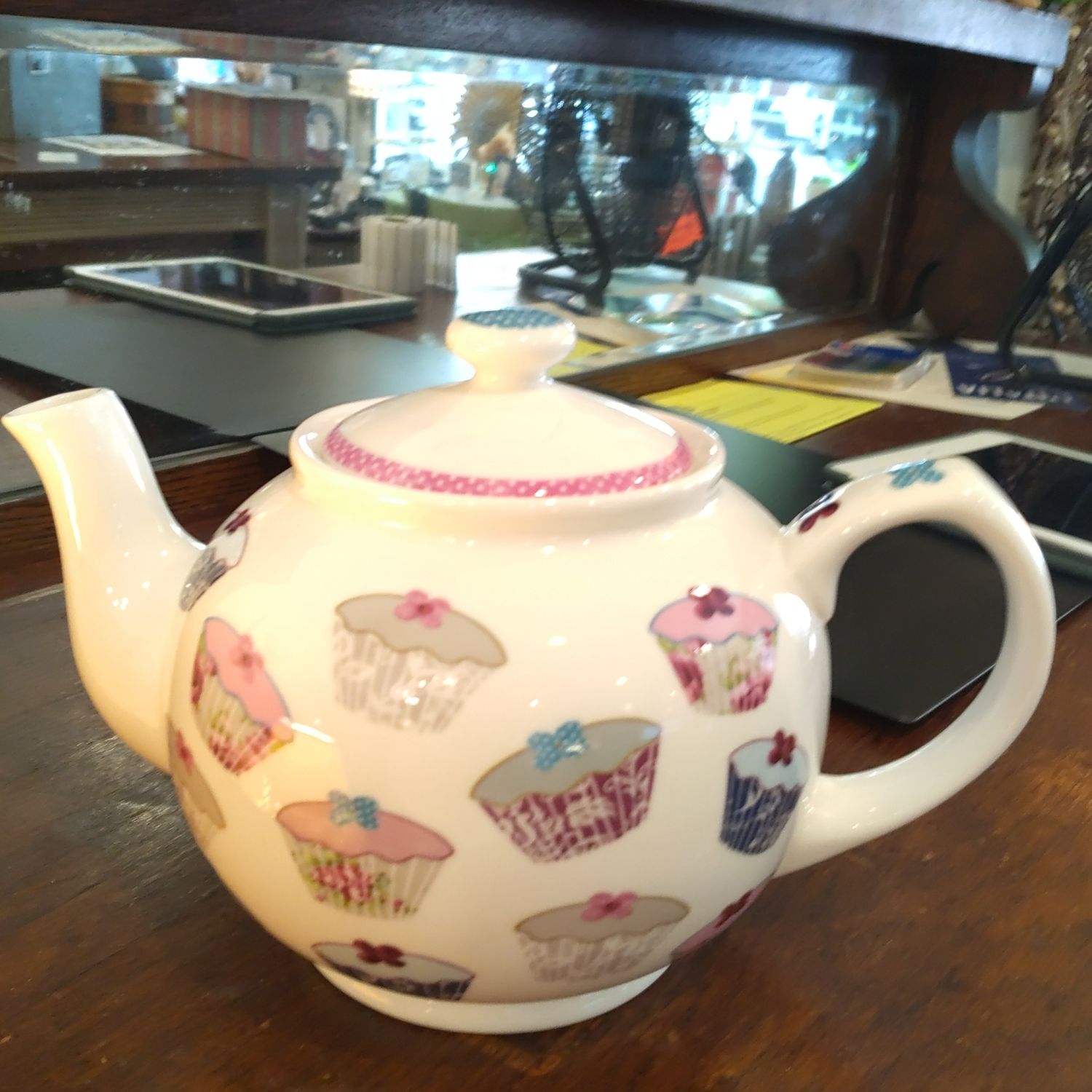 Teapot W/ Cupcakes