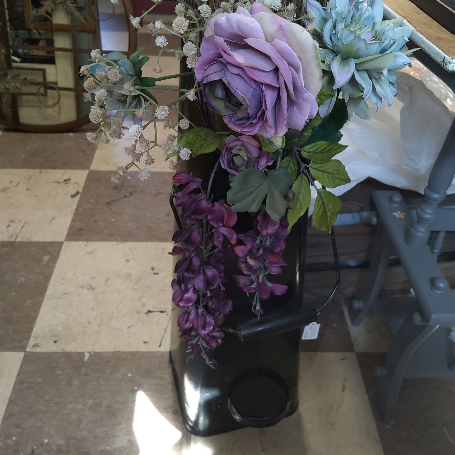 Black Plant Holder