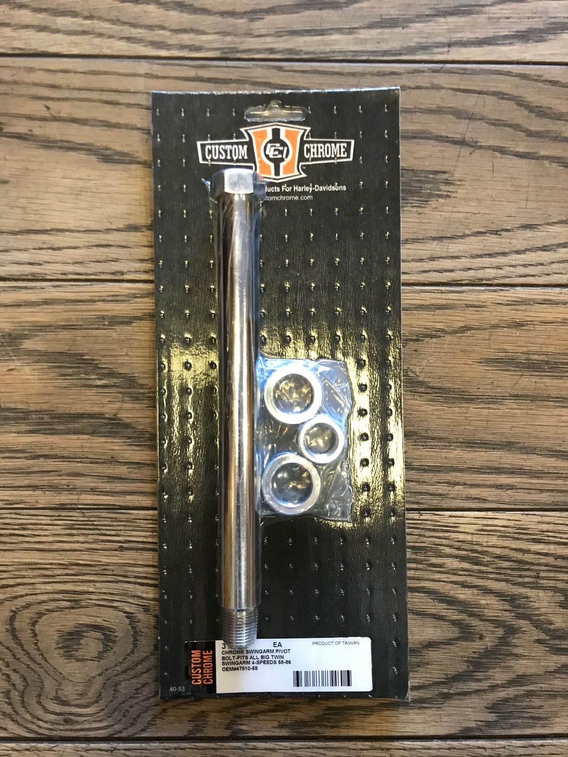 Schwingenachse chrom mit Distanzen für Schwingenlager, CC 31106, passt für BT 4-Gang 58-86