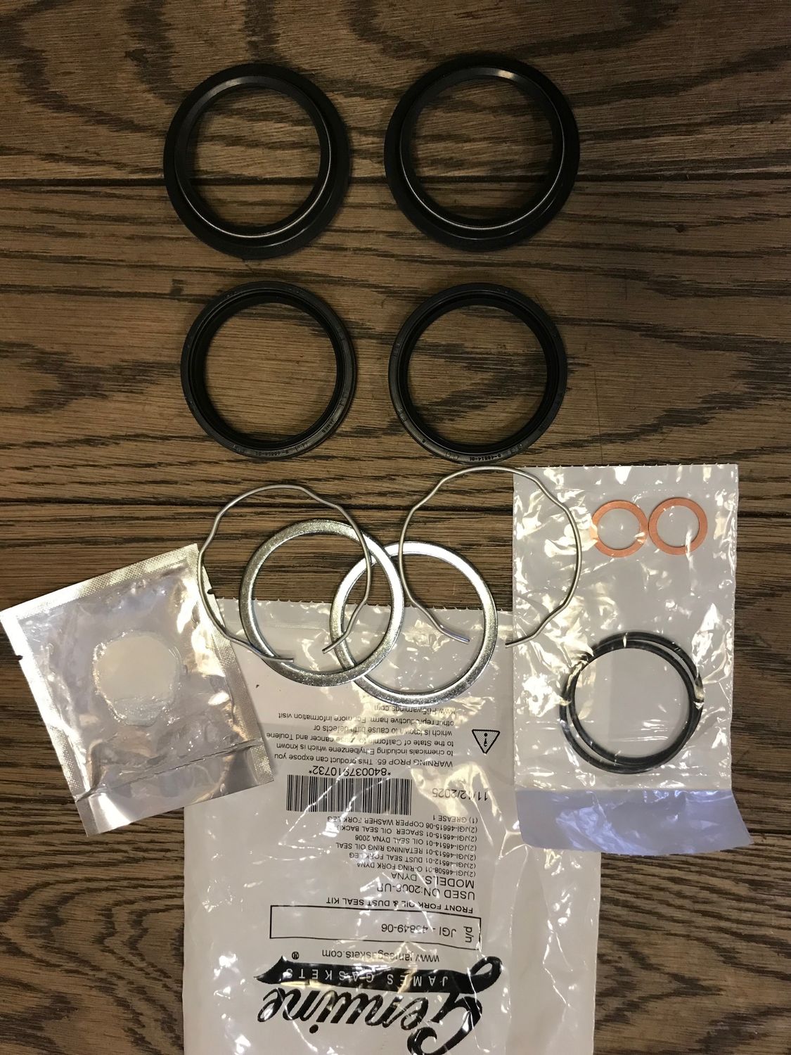 dichtsatz fuer 49mm gabel von james gaskets, jgi-45849-06, fuer softail und touring mit 49mm standrohren