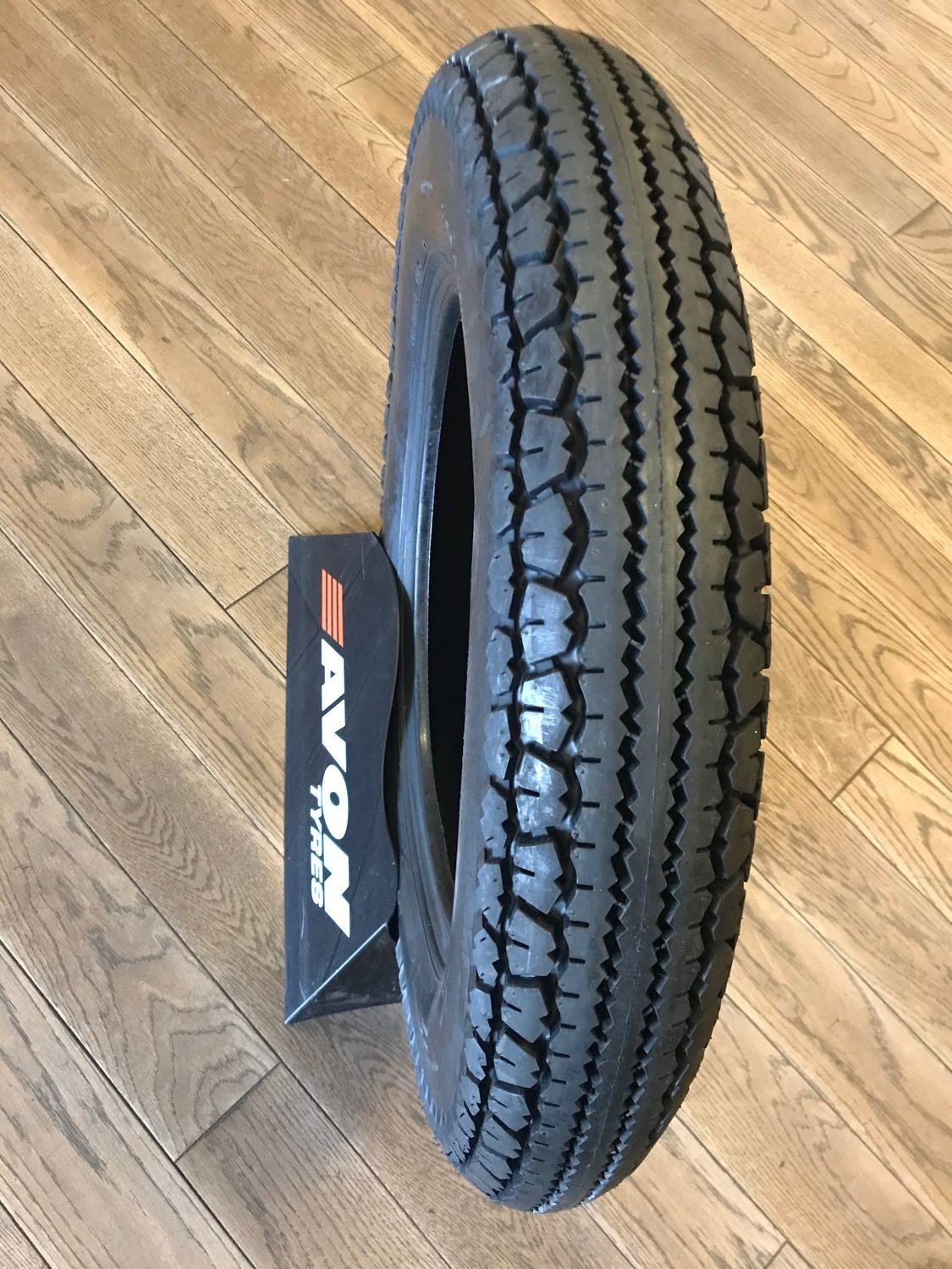 Reifen Avon 5.00-16 69S AM7 "Safety Mileage MK II" avon reifen safety mileage mk 2, 5.00-16 69s, oldtimerreifen, vorn und hinten
