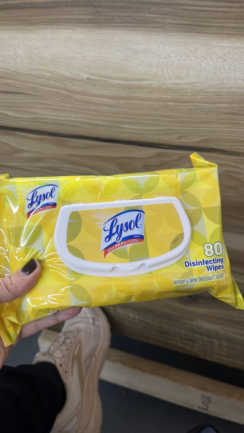 Lysol wipes 
