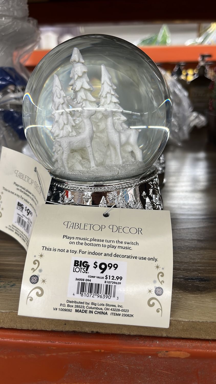 Musical snow globe 