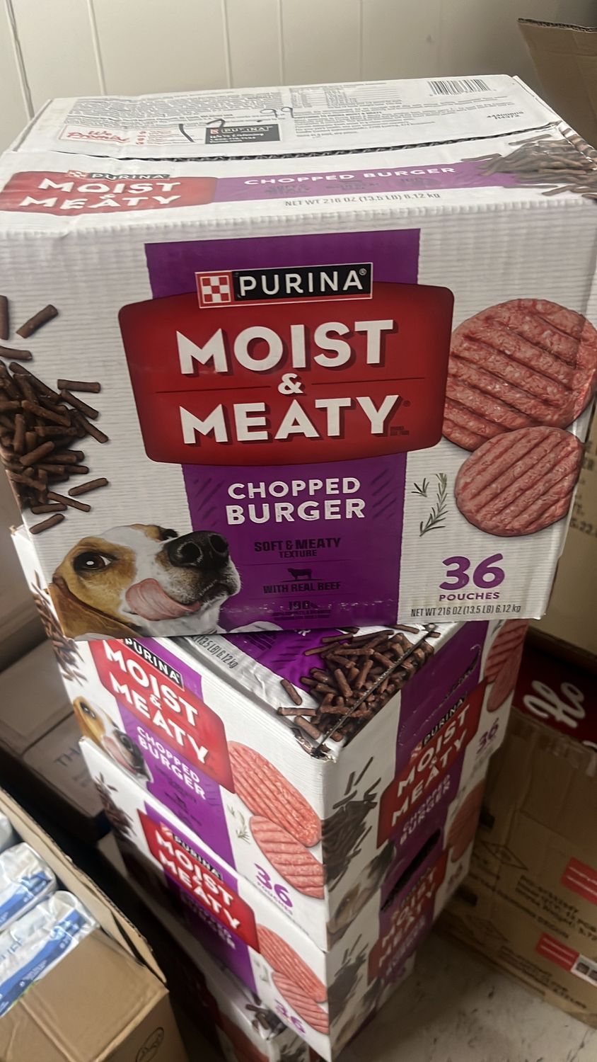 Purina moist &amp; meaty