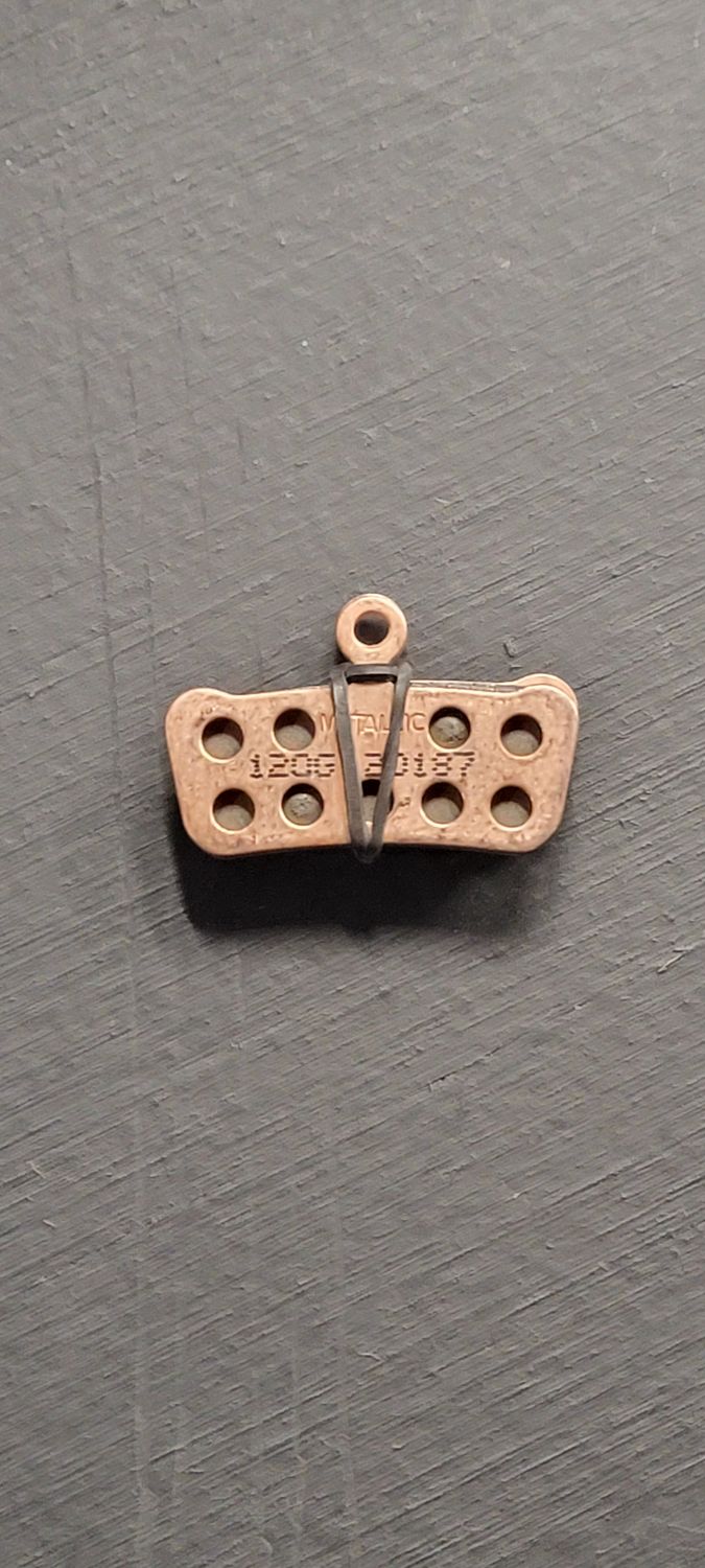 Brake pads -SRAM, Shape: SRAM Guide/G2, Metallic(11.5015.040.030)