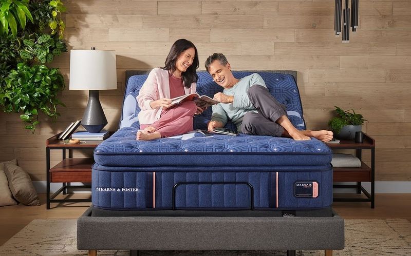 Stearns &amp; Foster Lux Hybrid Elite
