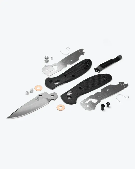 Benchmade- Mini Griptilian® | Black Grivory® | DP