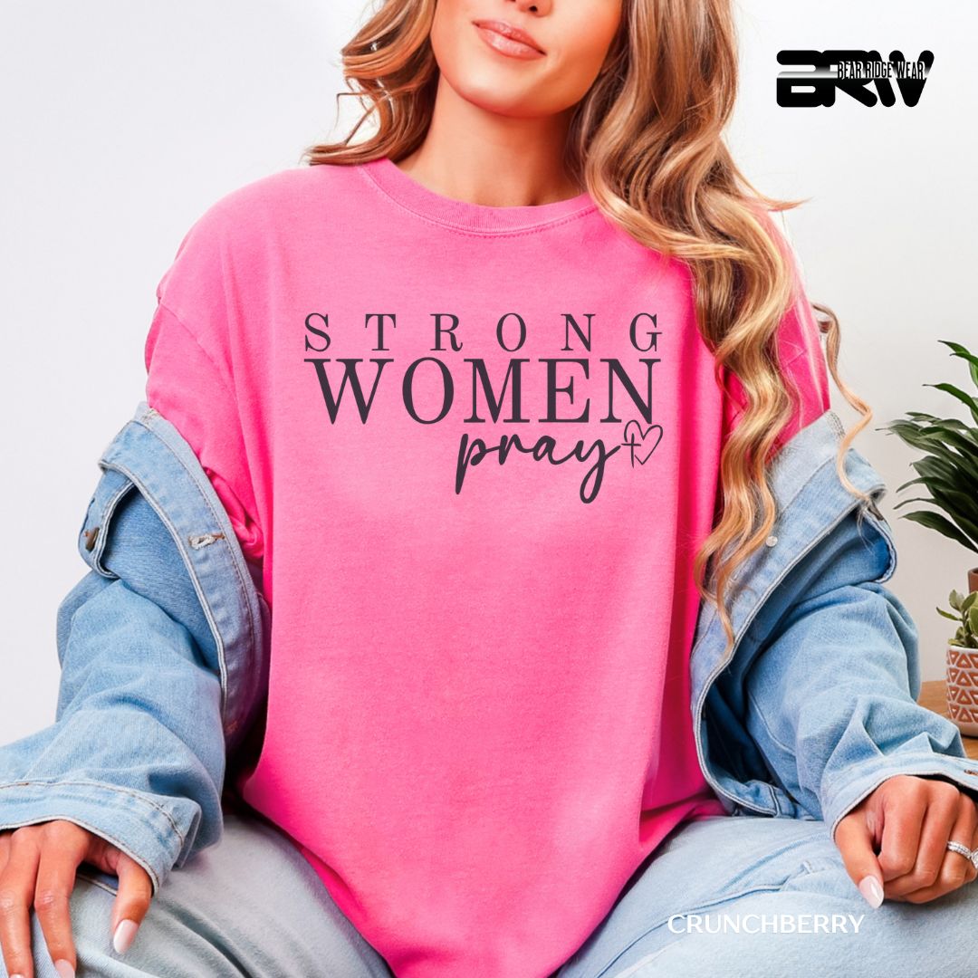 'Strong Women Pray' Faith Tee