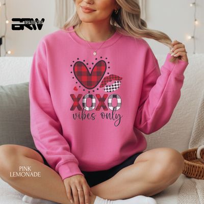 'XOXO Vibes Only' Valentine's Crewneck Sweatshirt
