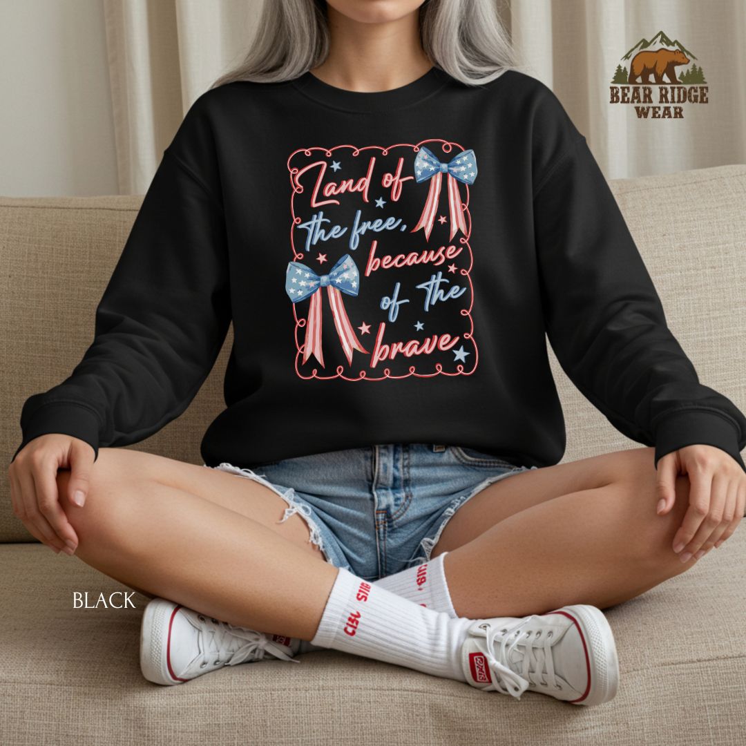 Land of the Free-Bows' Patriotic Crewneck Sweatshirt