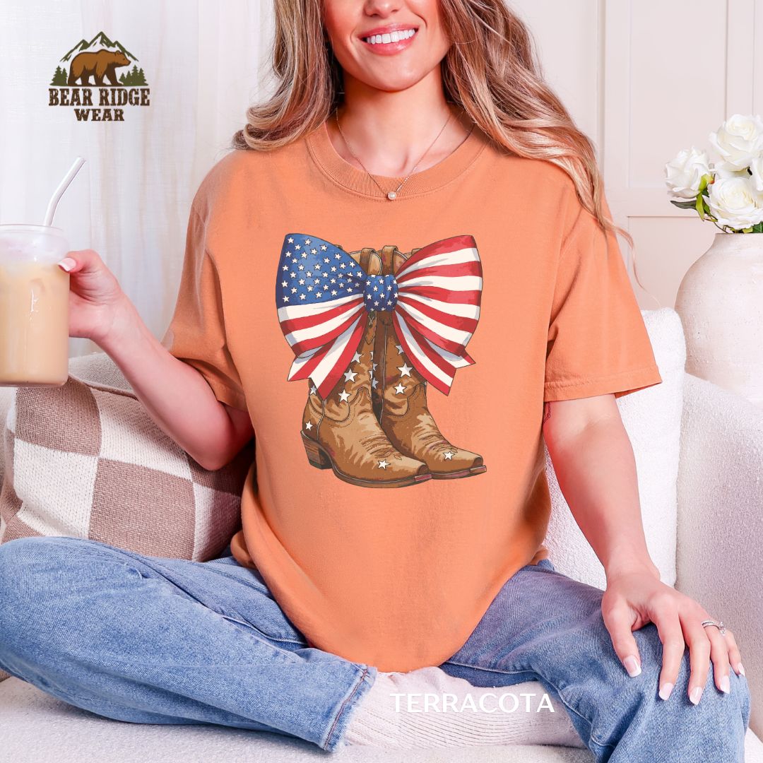 Boots-Bow - Flag Western T-shirt, Color: Terracotta, Size: M