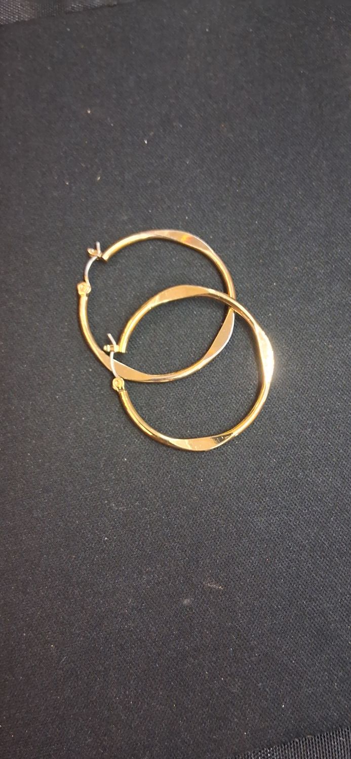 Vintage Gold Tone Hoop Earrings