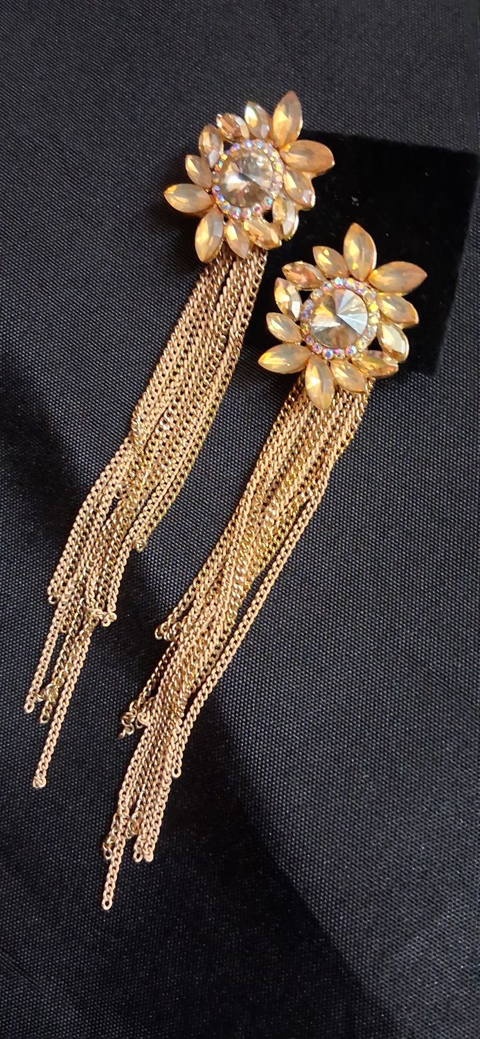 Multi/clr Rhnstne Flower Rmvble Tassle