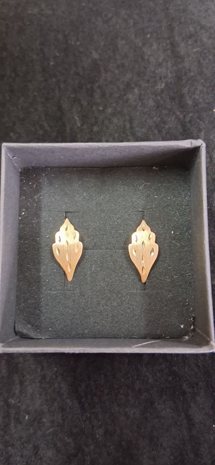 Vintage 14K Gold Leaf Earrings