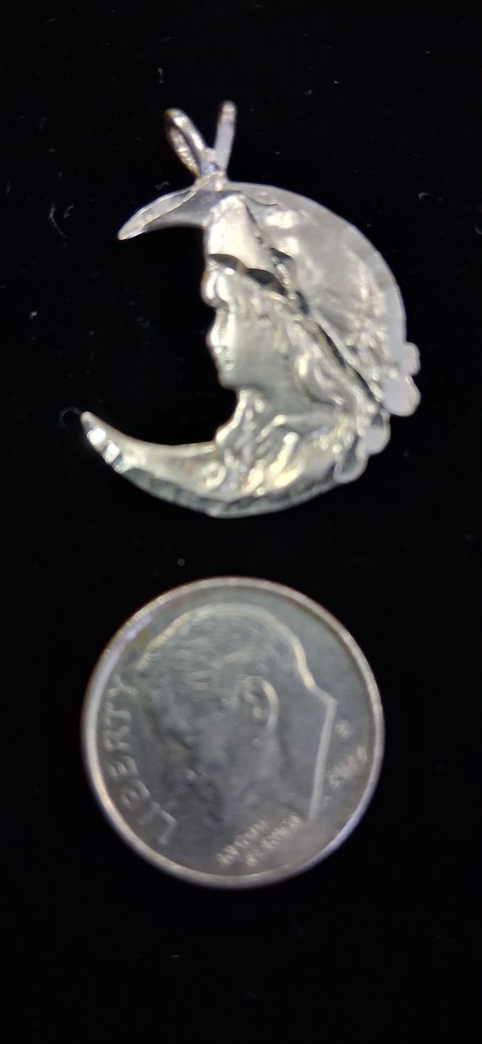 Crescent Lunar Lady -