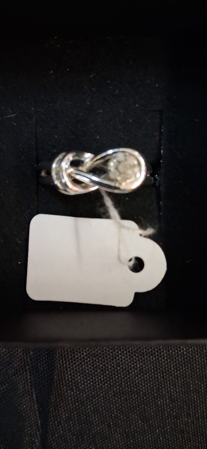 Sterling Knot with Diamonds