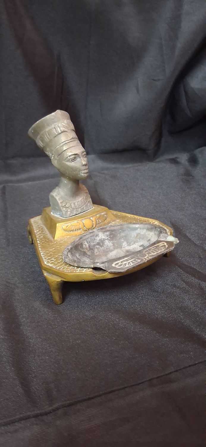 Vintage Cast Metal Nefertiti Ash Tray/Catch All