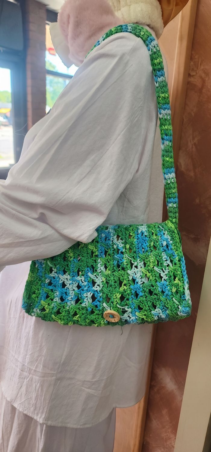 Handmade Knitted book holder/should strap page marker