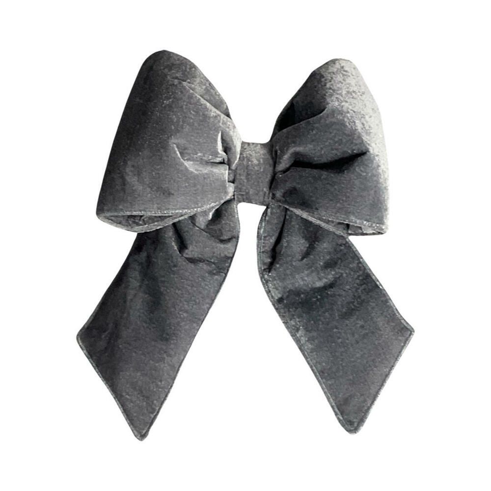 12&quot; x 15&quot; Plush Silver Velvet Bow